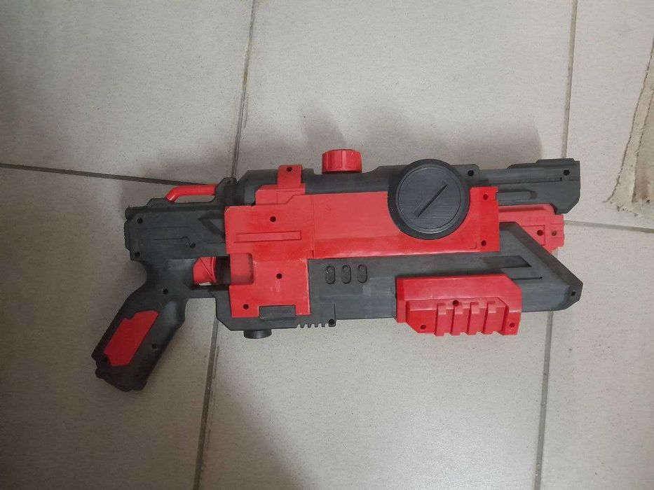 дитячі водні пістолети