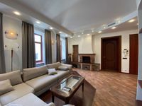 Простора 4к(215 м2) в Центрі, вул. Антоновича 7в, пл. Льва Толстого