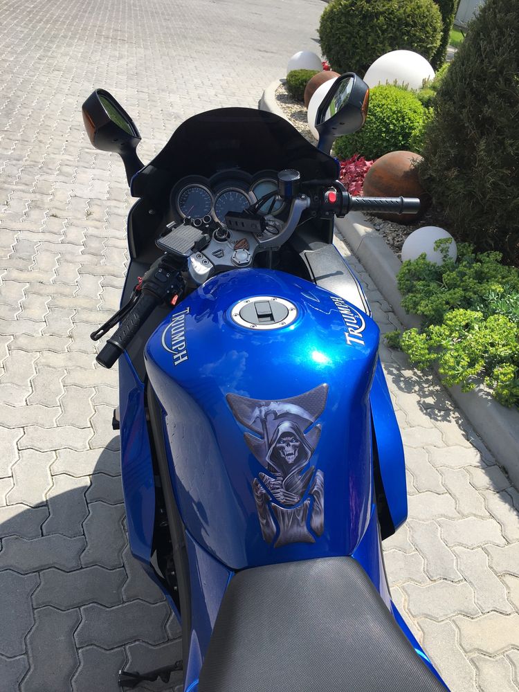 Продам Triumph Sprint ST1050