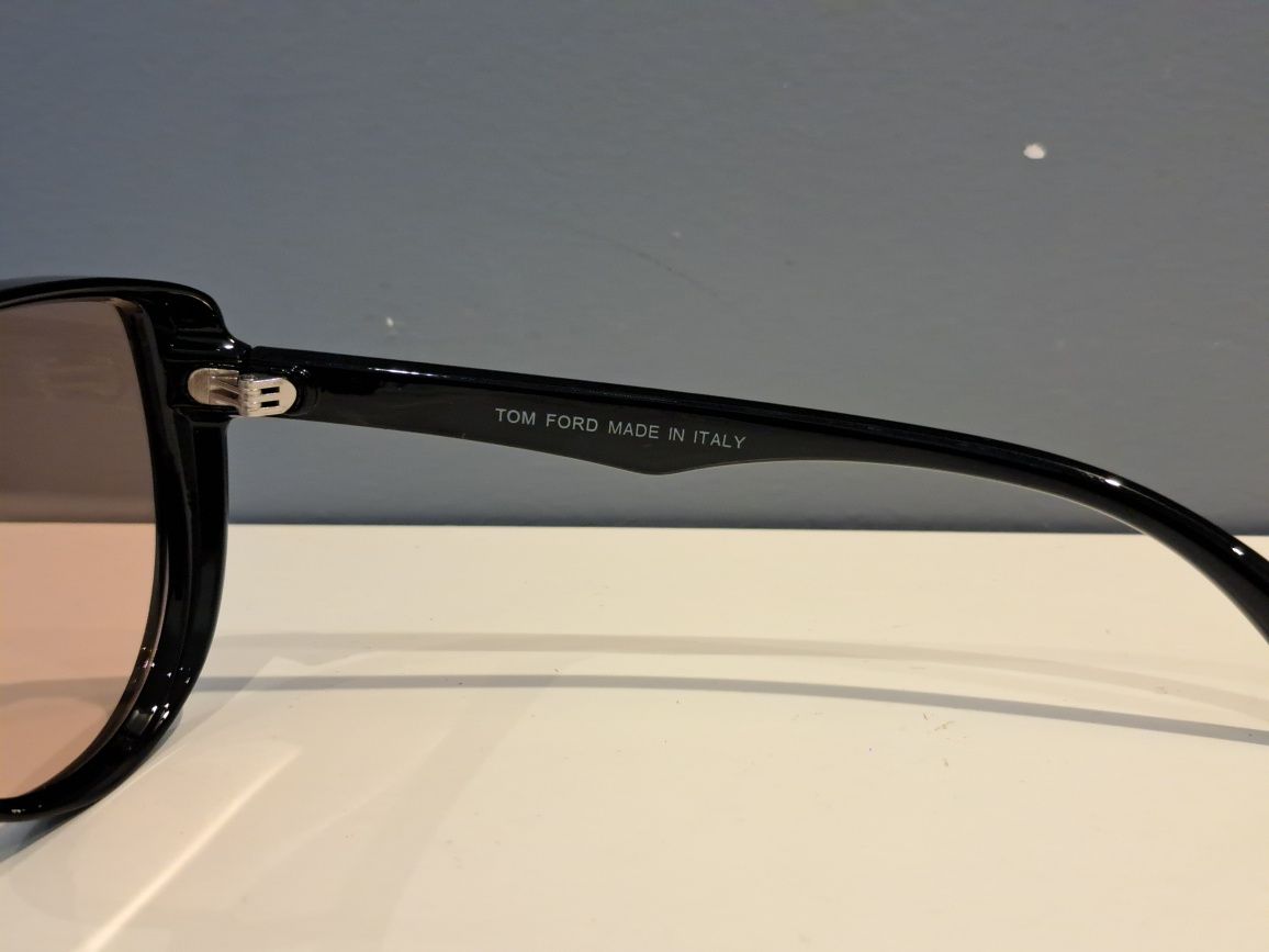 **TOM FORD damskie duże czarne nowe okulary przeciwsłoneczne złote log