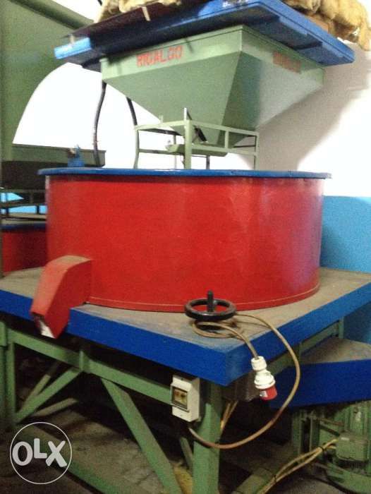 Moinho de moer cereais de 1,20 mt c/motor eléctrico de 15 CV - marca R