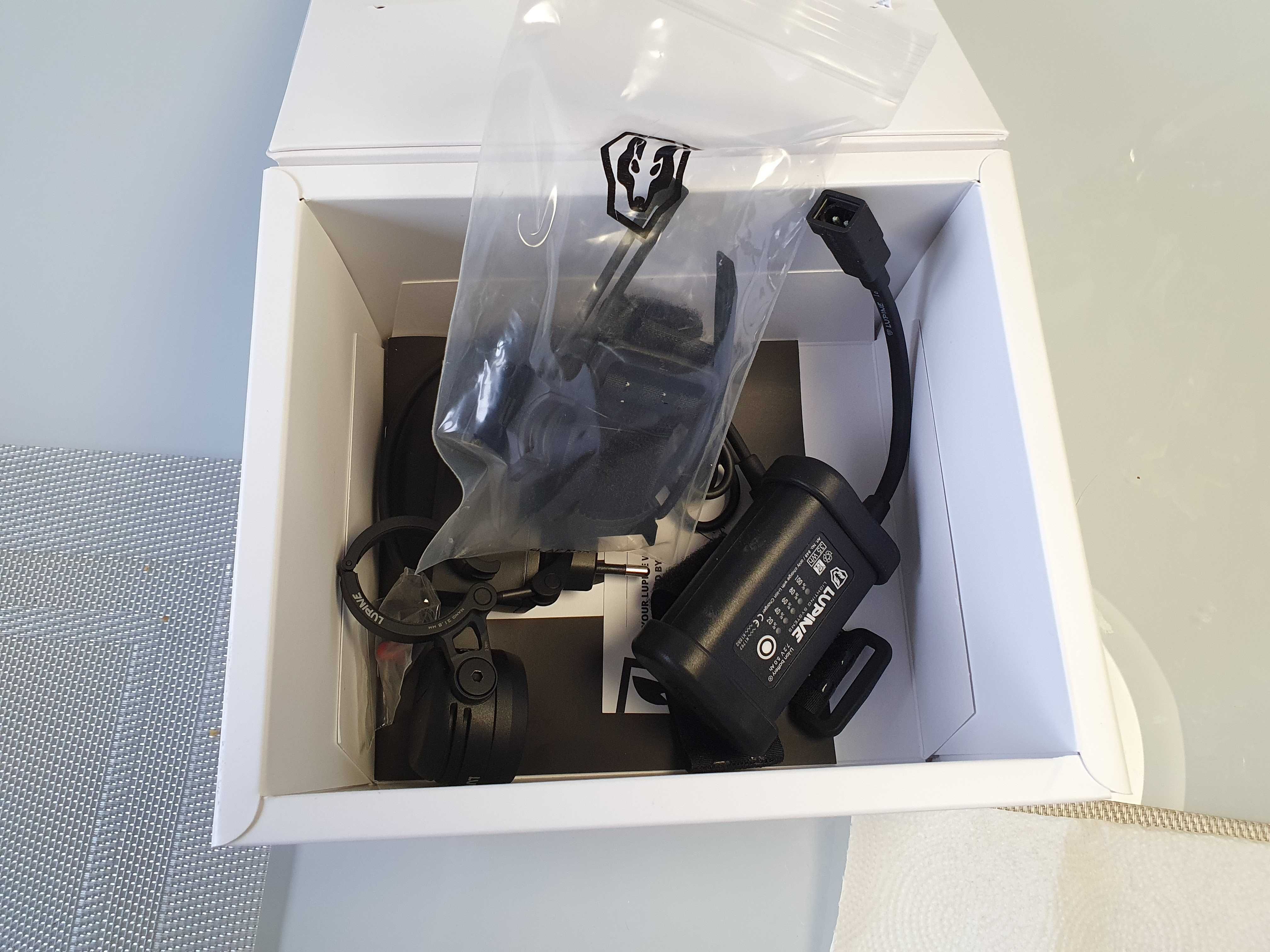 Lampa cacuszko: Lupine SL Nano AF5+pilot BT, długie/mijania/dzienne