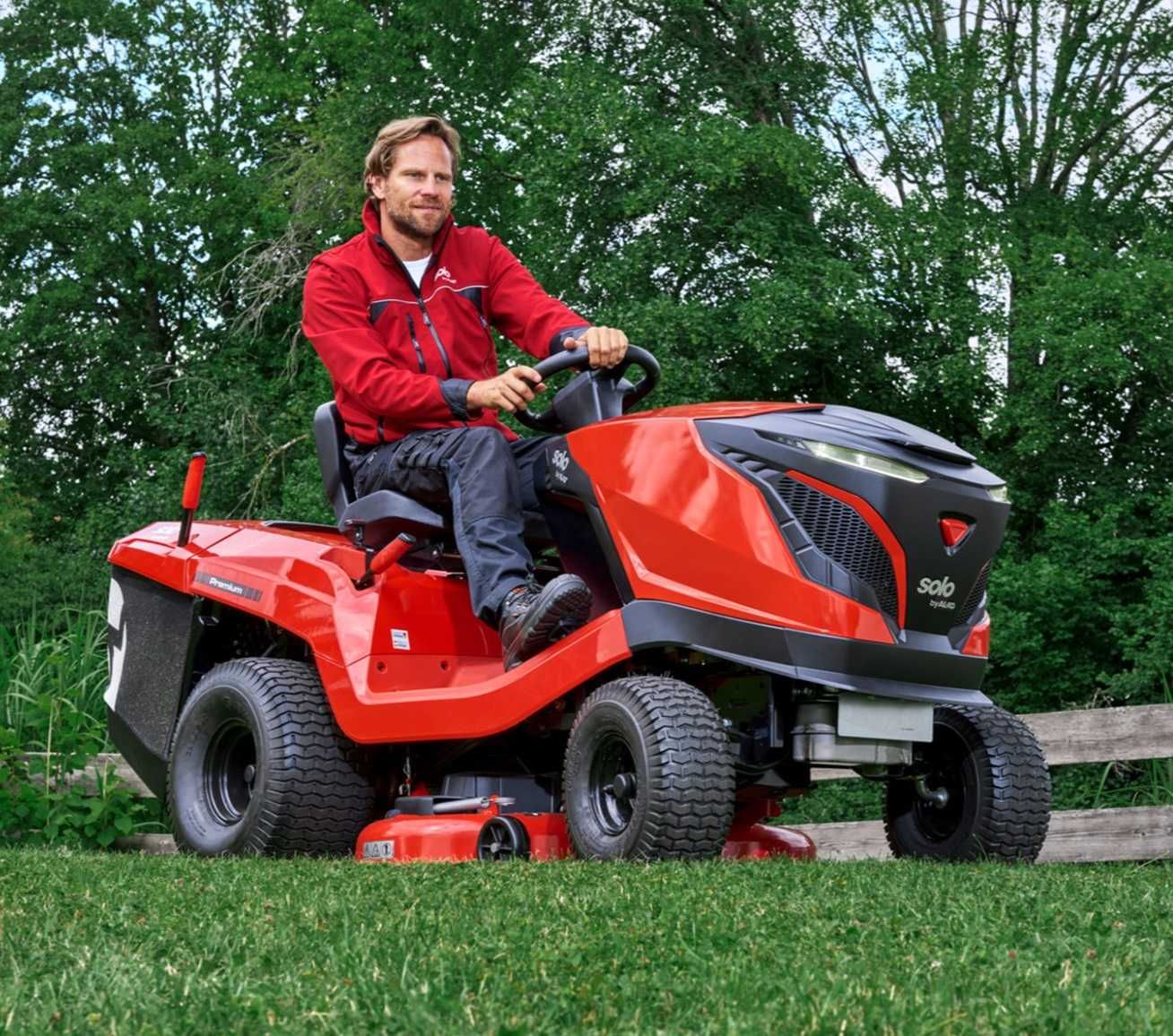 Traktor Ogrodowy SOLO BY AL-KO T 22-105.4 HD-A V2 + Pług Śnieżny