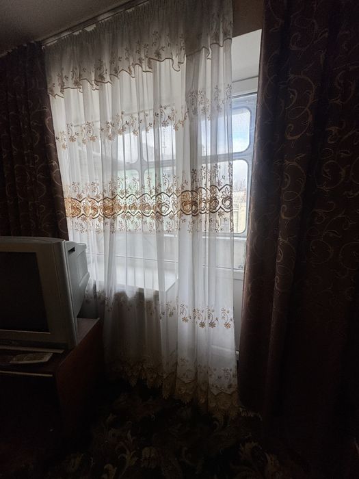 Оренда 2х кім. Центр, по вул. Соборній, меблі та техніка.