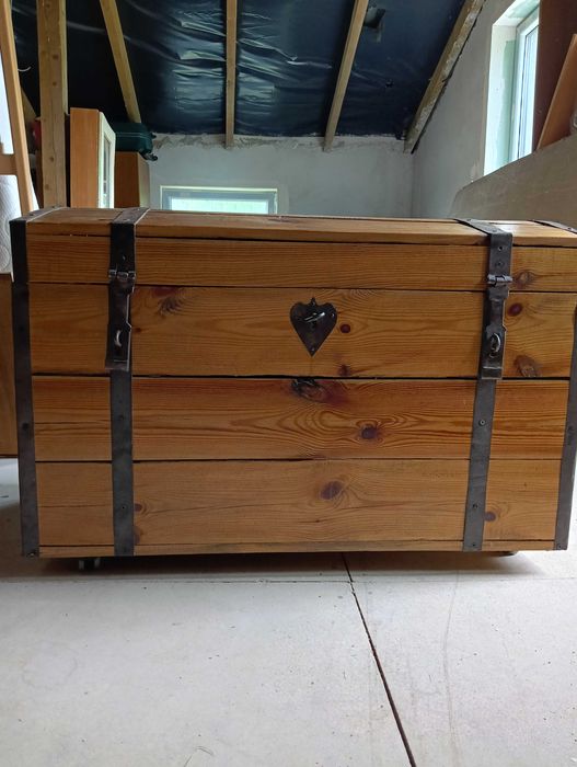 Drewniana skrzynia,kufer