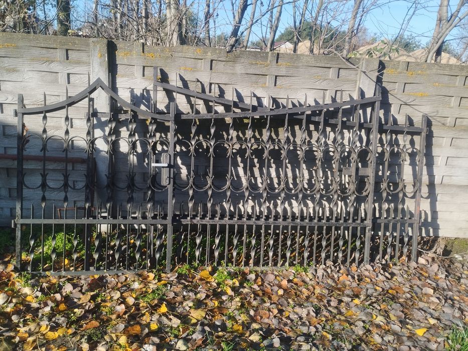 Sprzedam bramę stalowa.