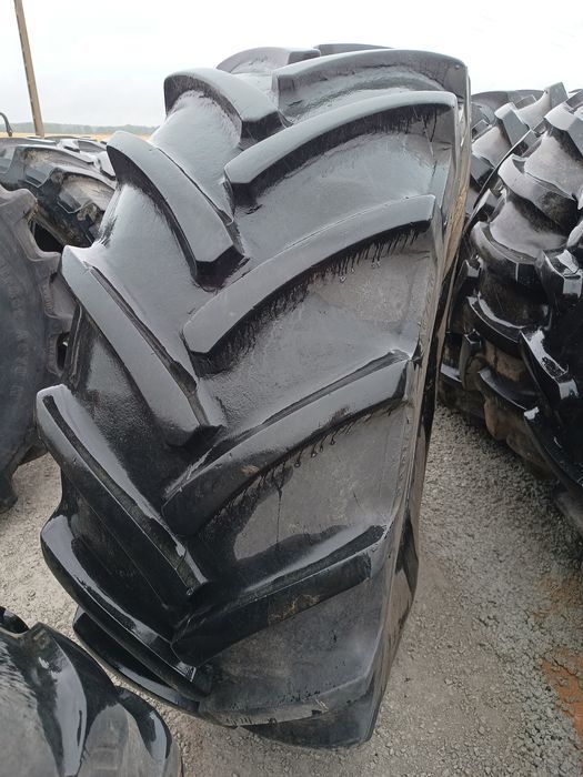 Opona rolnicza 650/75r32 Continental 24.5r32 kombajn Claas Fendt John