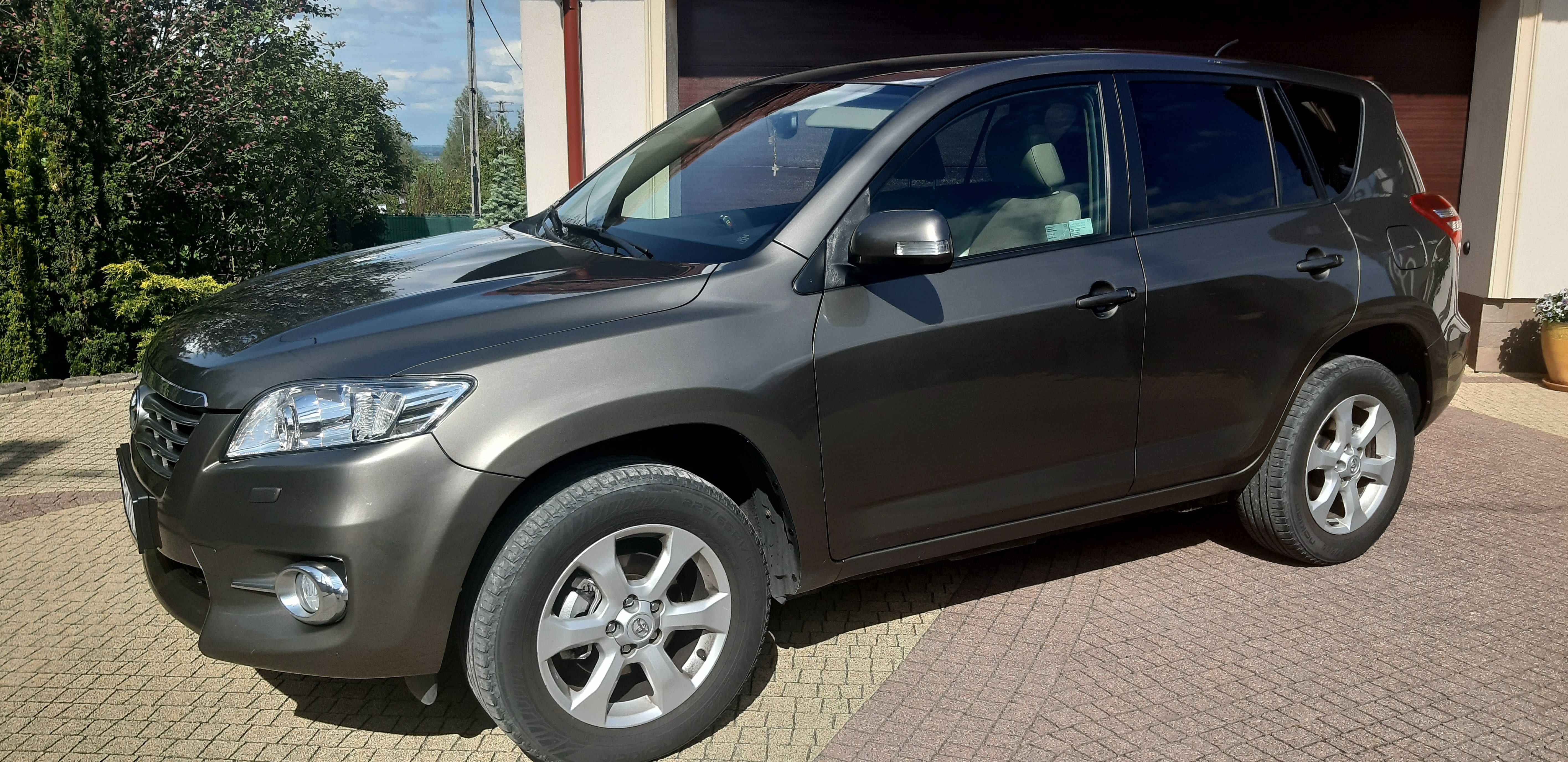 Sprzedam Toyota Rav4 2011r