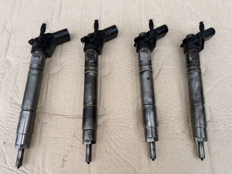 Форсунка 2,2 пʼєзо на Mercedes-Benz VITO W639.