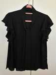 Blusa preta com laçada e folhos ZARA