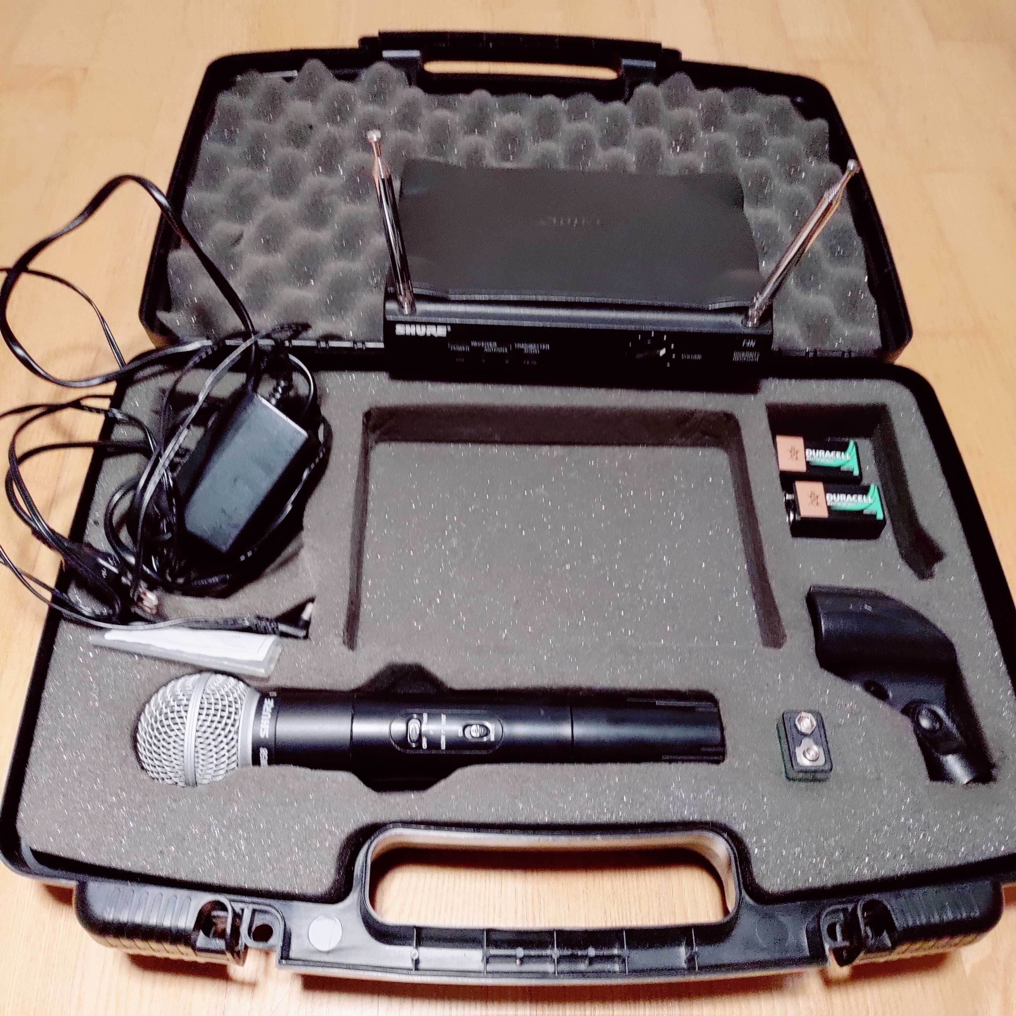 Bezprzewodowy mikrofon SHURE SM58 z dwiema antenami