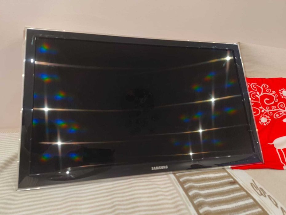 Телевізор Samsung ue32d5000PW