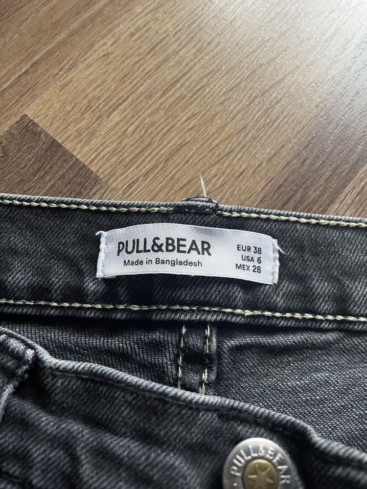 Czarne jeansy pull&bear 38