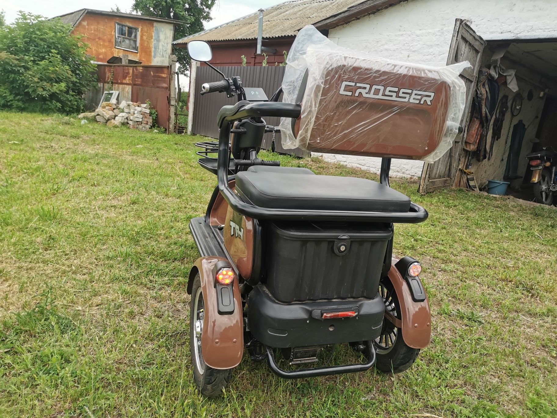 Електроскутер триколісний Crosser TR1 600W 20АН