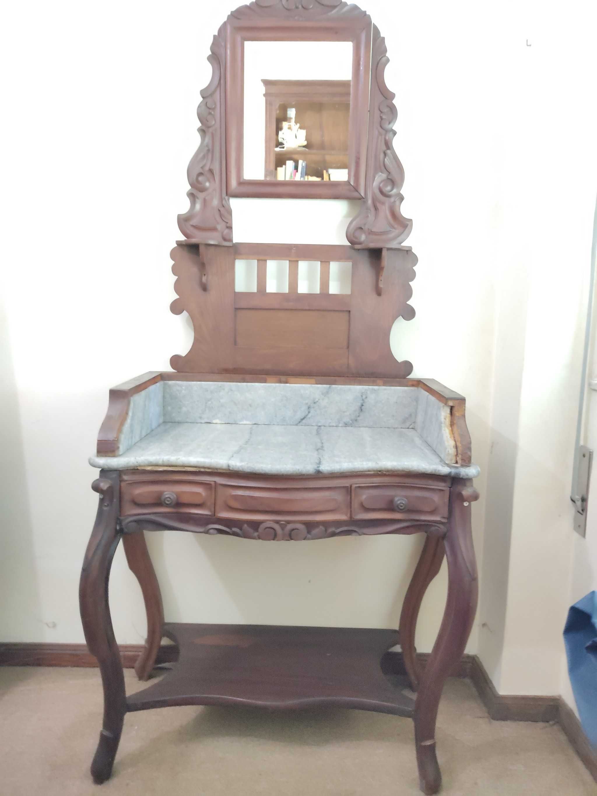 Móvel toucador centenário