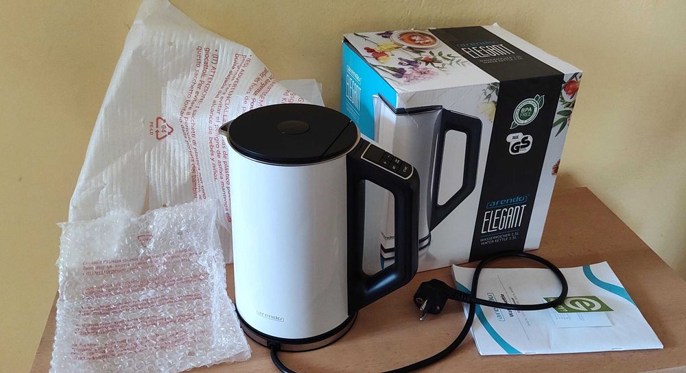 Czajnik elektryczny z wyświetlaczem Arendo Elegant 2200W, 1,5 l, biały