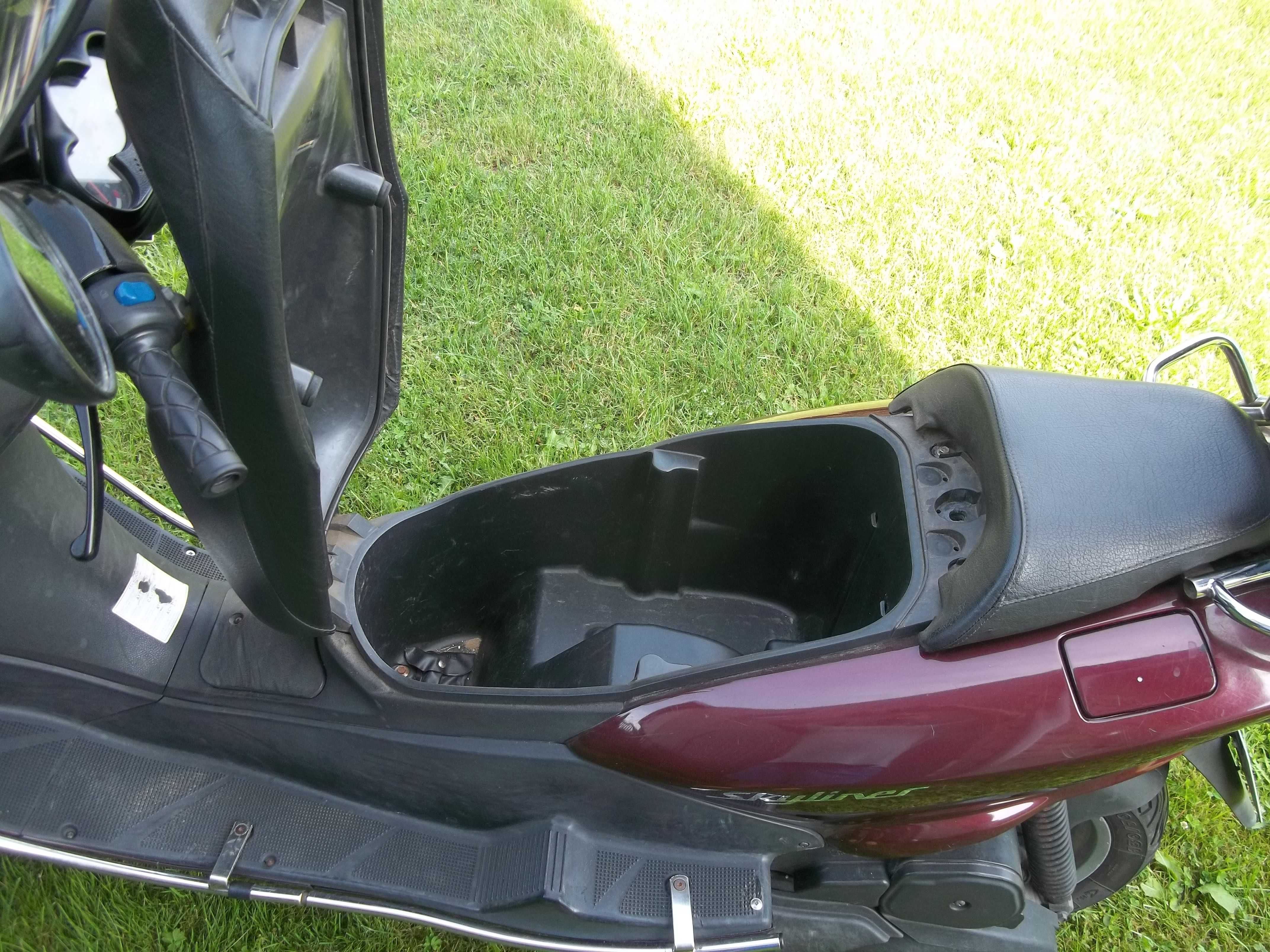 skuter motocykl MBK skyliner 125 Yamaha majesty