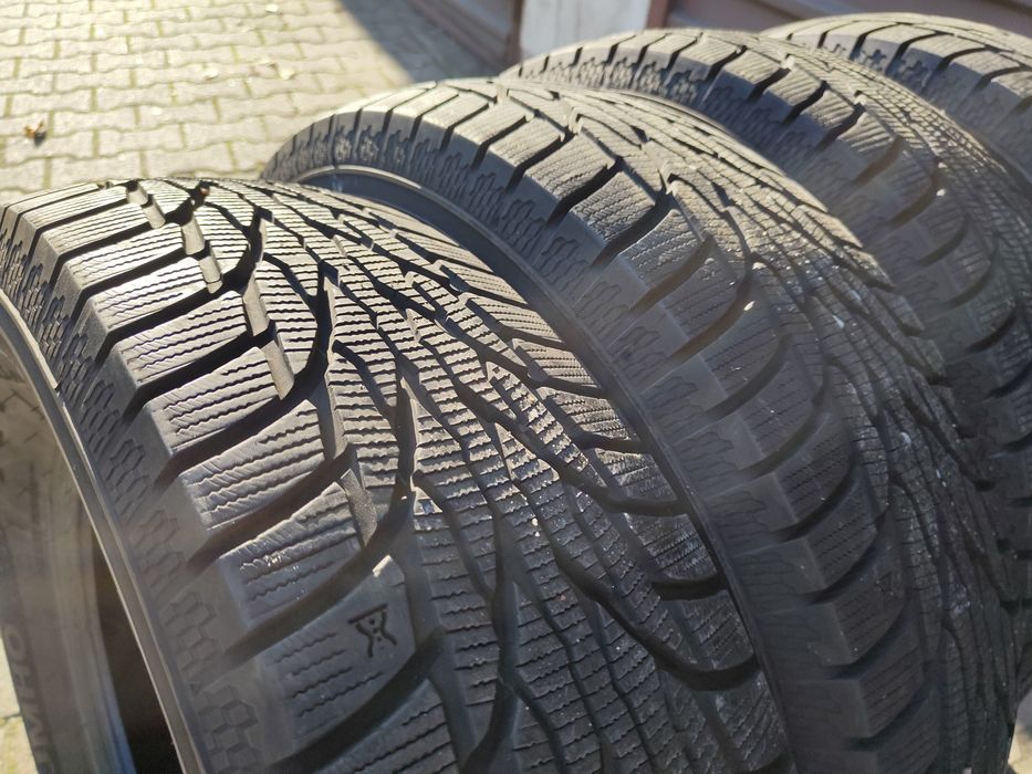 Opony zimowe 215/70 R16 100T KUMHO Wintercraft WS51 SUV
