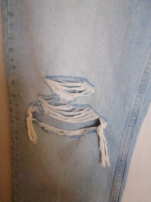 Джинсы Zara. , укороченные