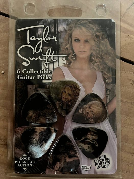 колекційний набір із 6 медіаторів Taylor Swift Hot Picks
 2008 року