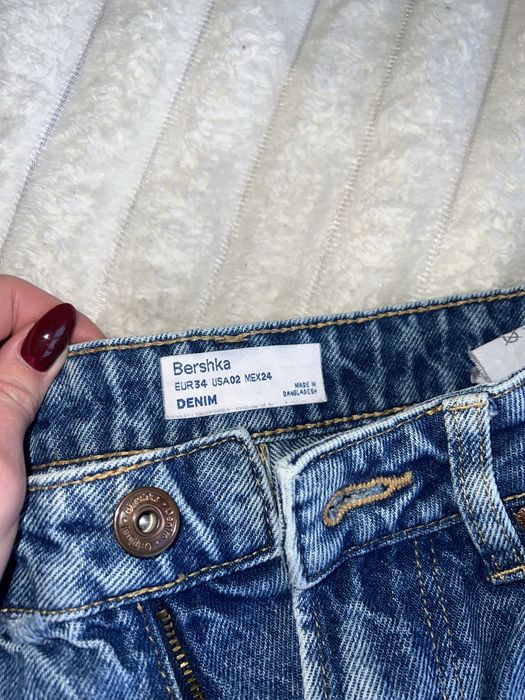 Mom джинси сині Bershka