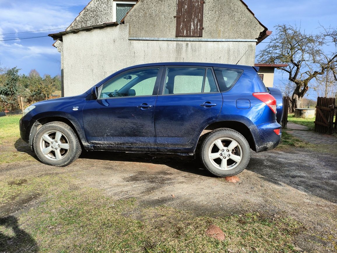 Toyota RAV4 polecam