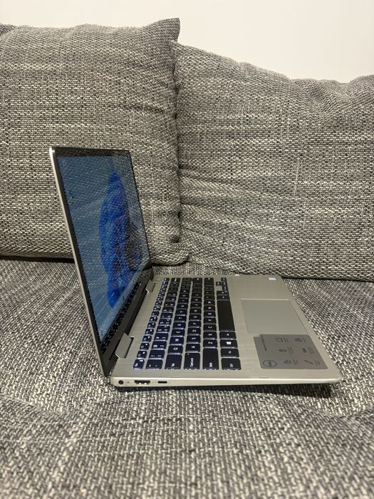 Laptop Dell Inspiron 7386 2-in-1• i7 • 16GB • 512GB • Windows 11 Pro