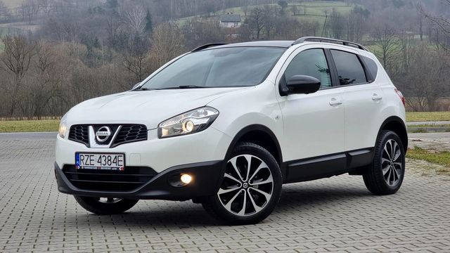 Nissan Qashqai 1.6 Benzyna 117KM / Manual / Kamery 360 / Panorama / Serwis / Zobacz!