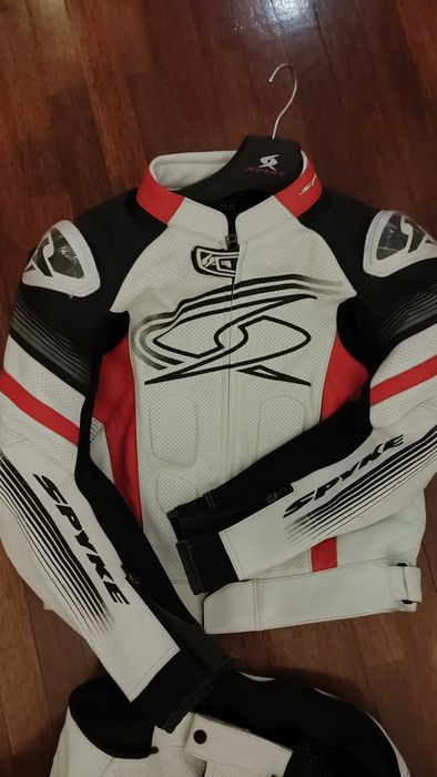 Fato mota spyke perfurado 2 peças