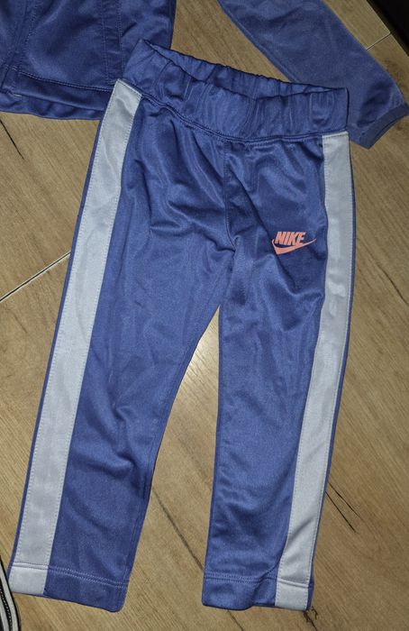 Piekny Dresik Nike 86/92cm