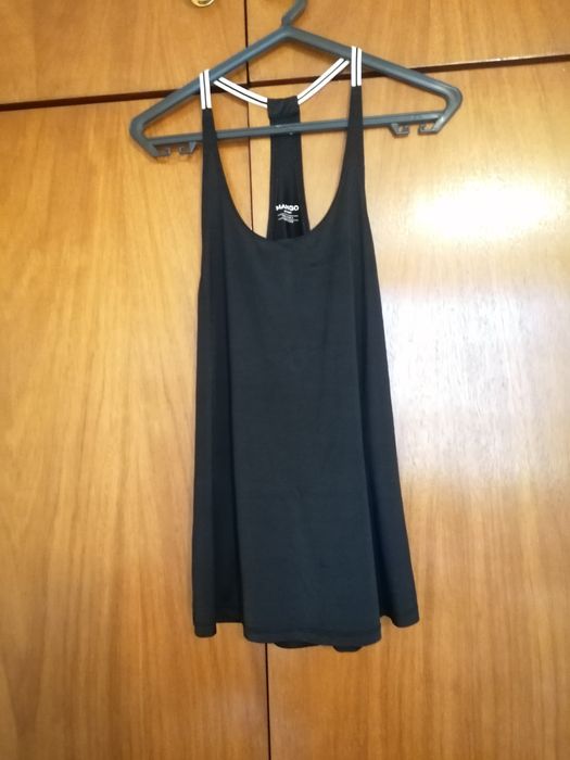 Tops de desporto Mango