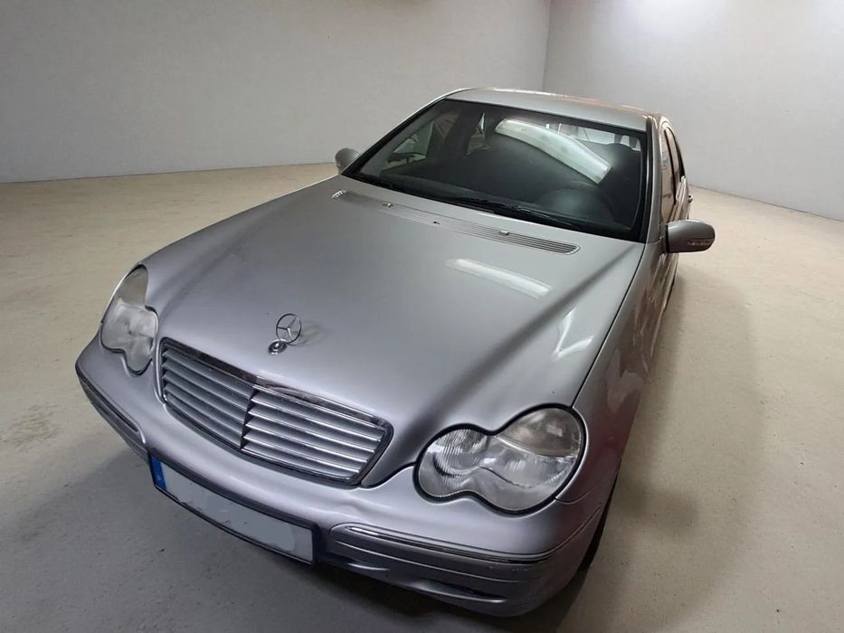 Mercedes-Benz C 220