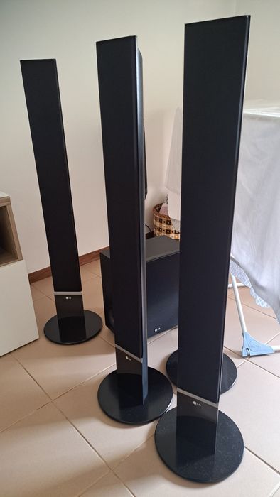 Conjunto de LCD com colunas de som Lg