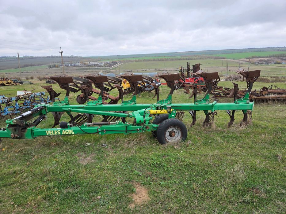 Плуг оборотный полунавесной 5-40+1