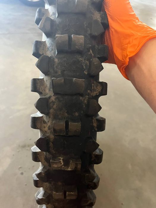 Гума X-grip 90/100 R21