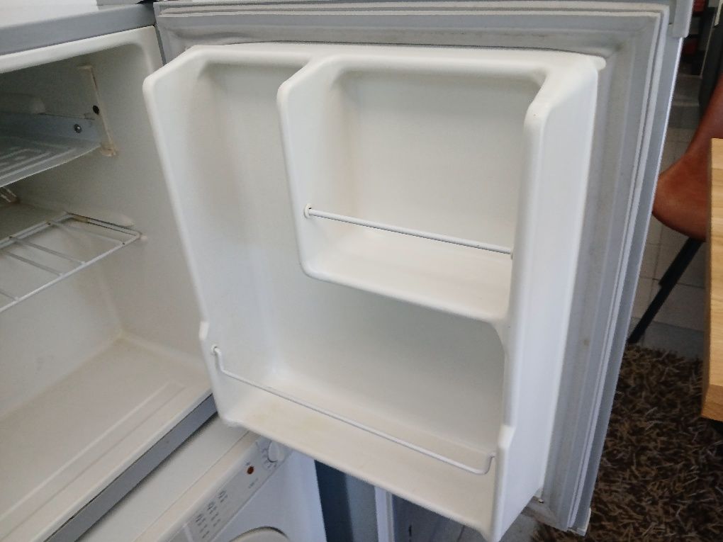Frigobar JOCEL (Muito Bom Estado / Dou Garantia)