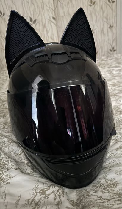 Продам шлем с ушками