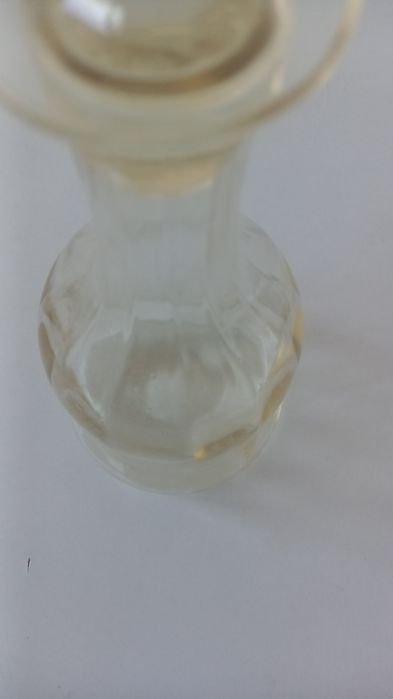 Garrafa amarela antiga