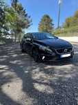 Volvo v40 r-design