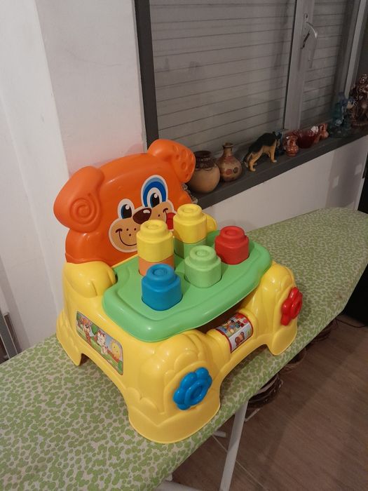 Vendo Cadeira Interactiva para Criança muito bonita como nova