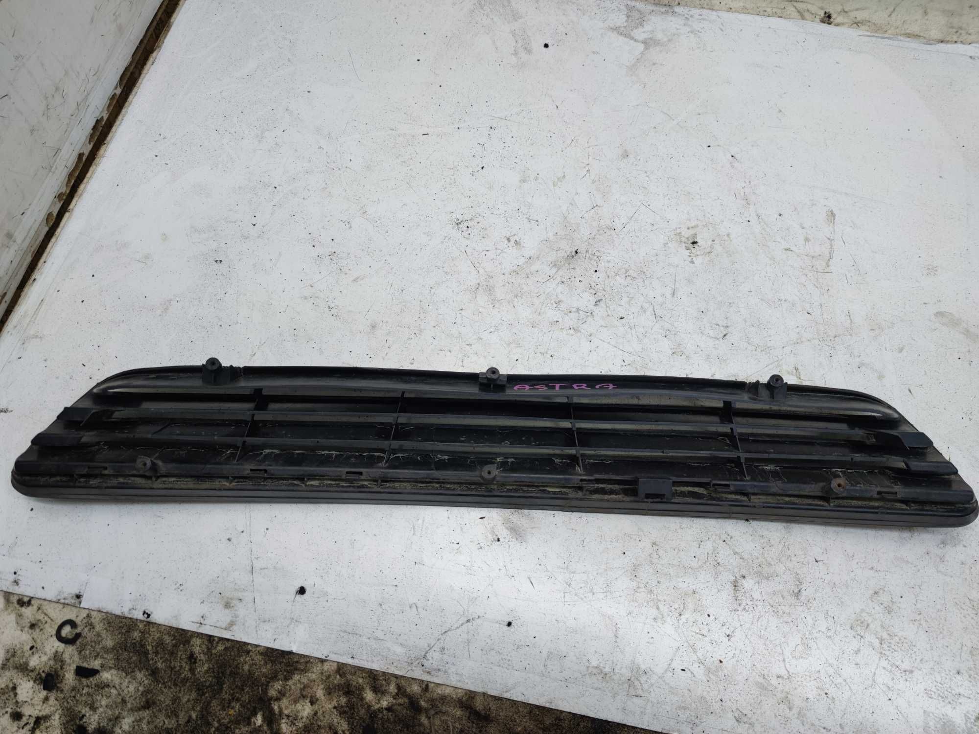 Opel Astra G 2 Grill Atrapa Maski