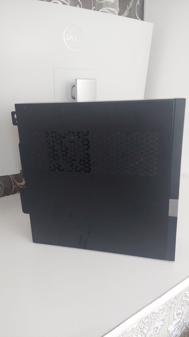 Продам системний блок у корпусі Dell Vostro.