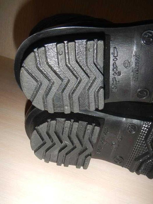 Гумові чоботи р. 40 ( 26см) утеплені