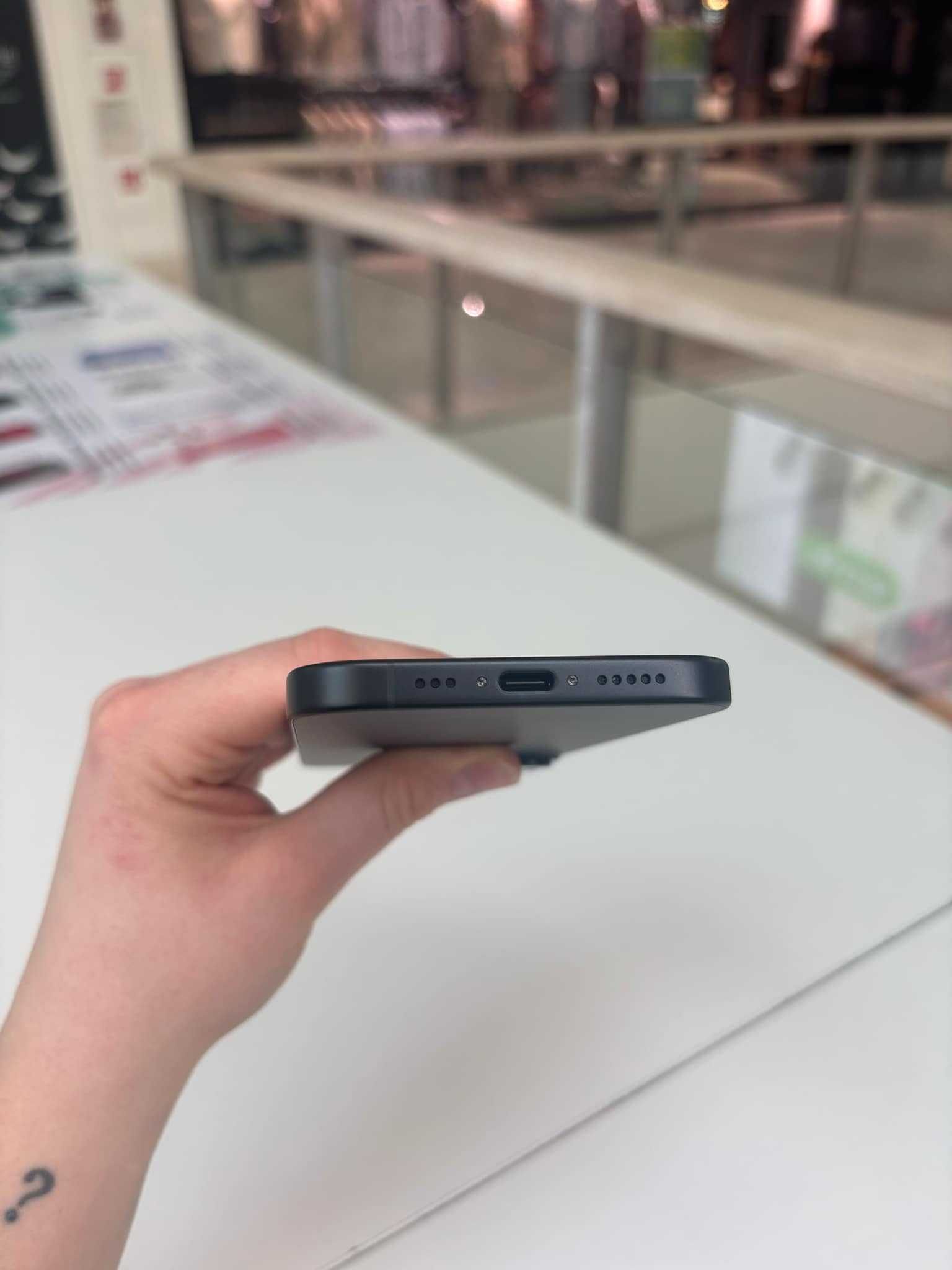iPhone 16 128 GB Black | Raty 0% | gwarancja 24 msc.