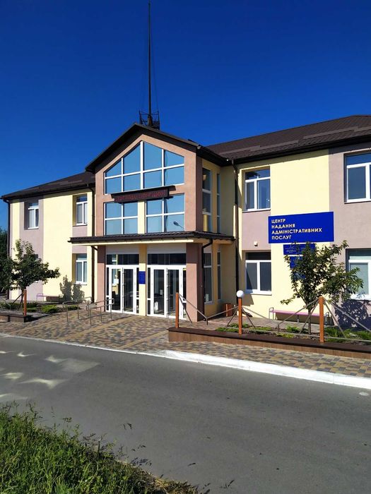 Продажа!  Чотирьох кімнатна квартира 85м2 в смт.  Гребінки.