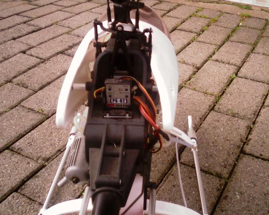 helicóptero raptor 30 v2 novo