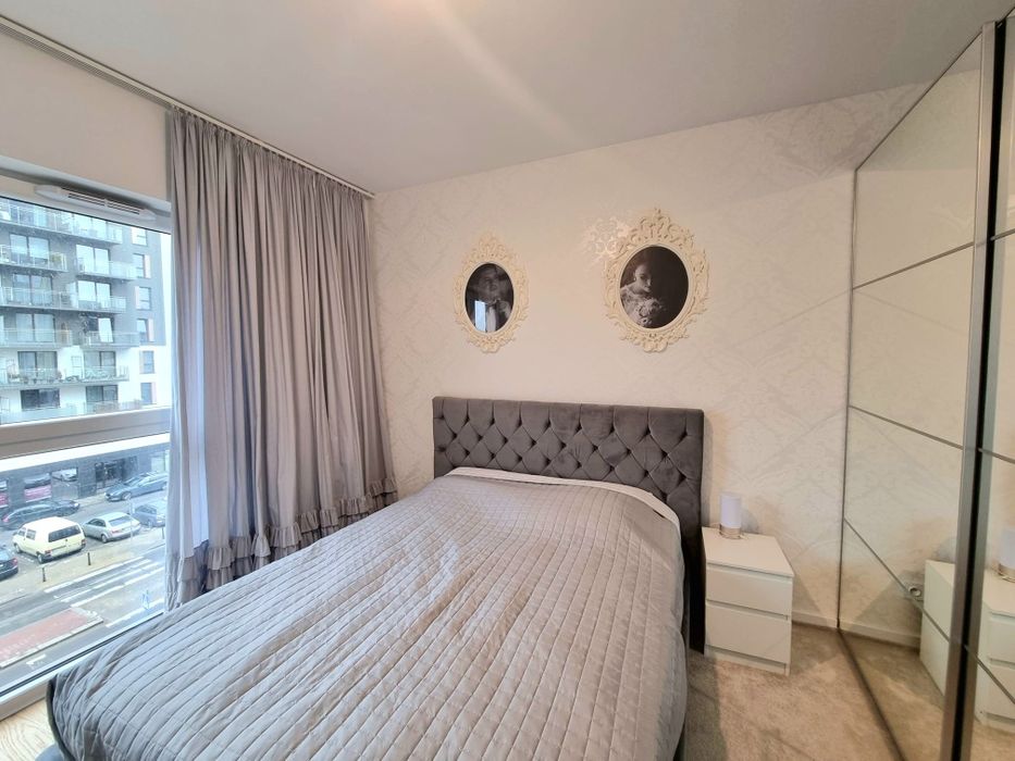 Łóżko tapicerowane pikowane glamour chesterfield