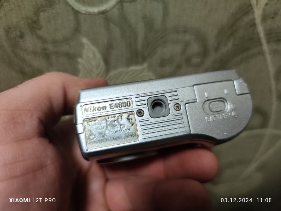 Продам Nikon coolpix 4600.