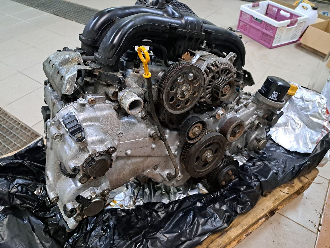 Silnik Subaru xv 2.0 uszkodzona panewka
