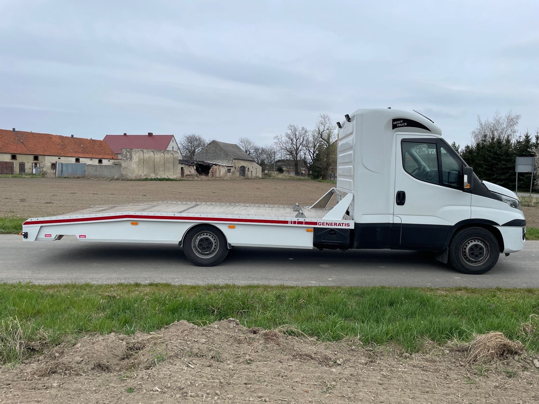 Iveco 35S18 Autolaweta  Autolaweta aluminiowa 5.2m, podwójna sypialnia, pneumatyka